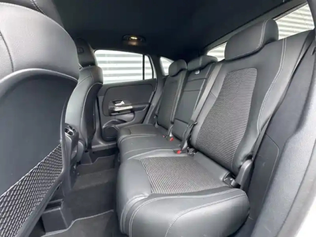 Mercedes Gla 200 progressive line — photo 12