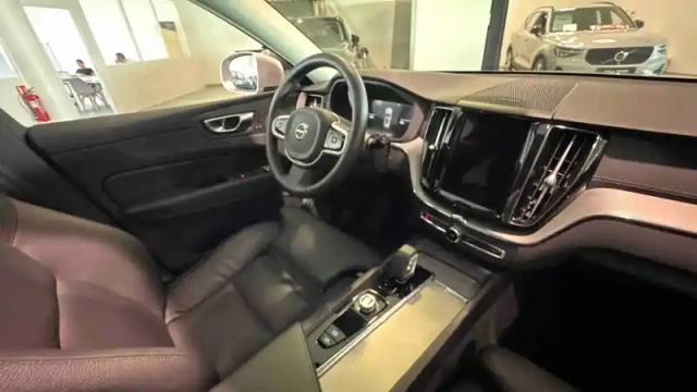 Volvo Xc60 t8 awd hybride rechargeable 310 ch+145 ch geartronic 8 — photo 26
