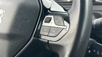 Peugeot 208 Premium BlueHDi 100 S&S BVM6 — photo 17