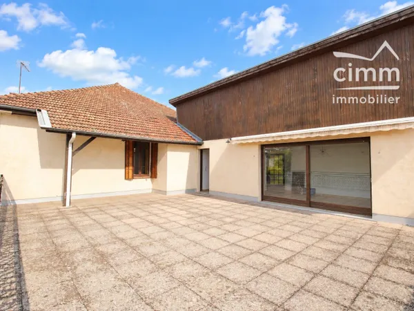 Appartement duplex T3 - 2 chambres - Grande terrasse - 2 p