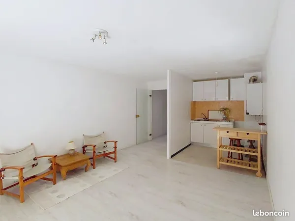 Studio 1 pièce 33 m²