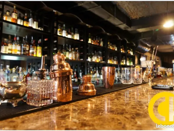 Fonds de commerce bar, restaurant 130 m²
