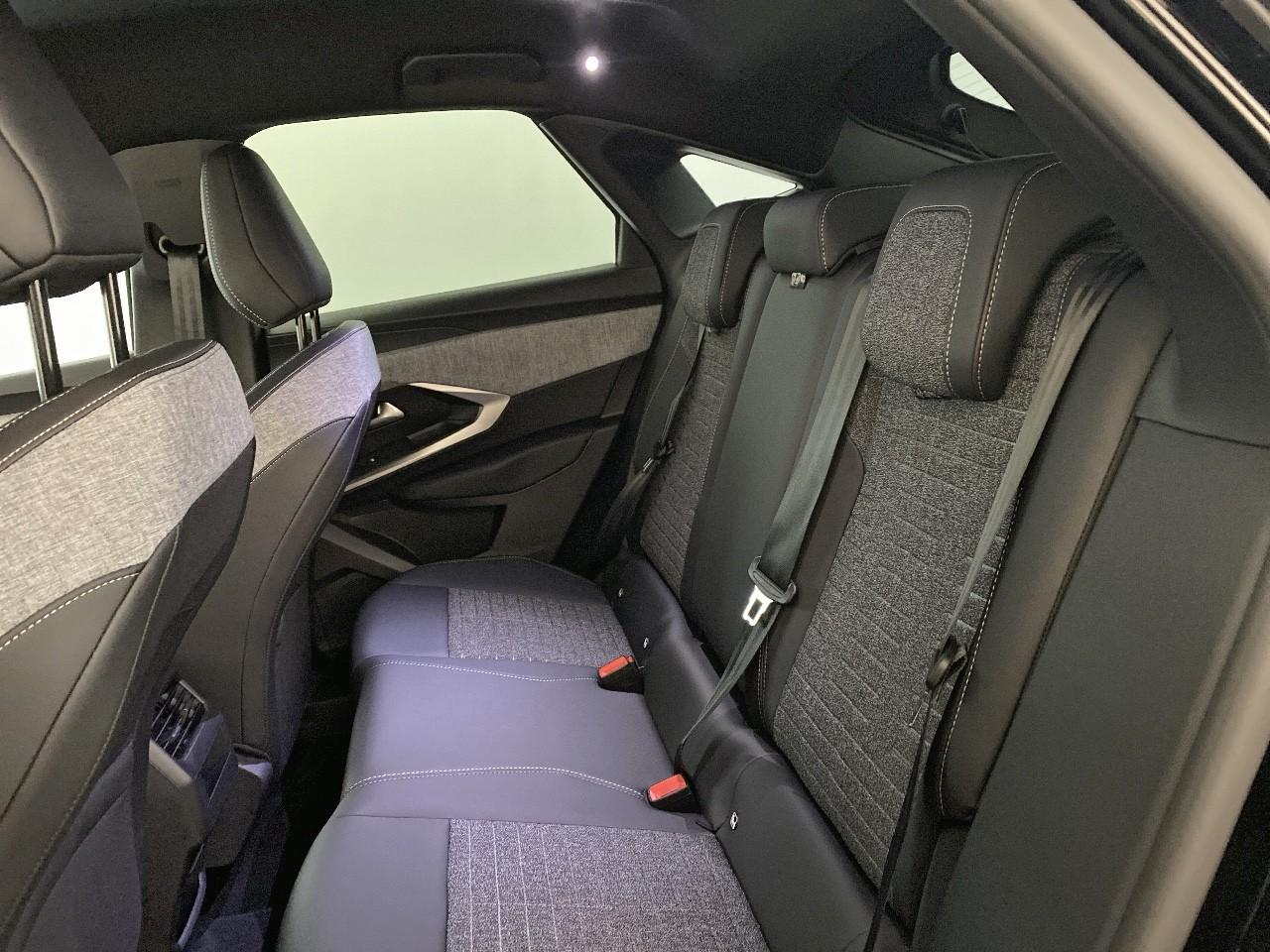 Peugeot 3008 hybrid 145 e-dcs6 allure — photo 10