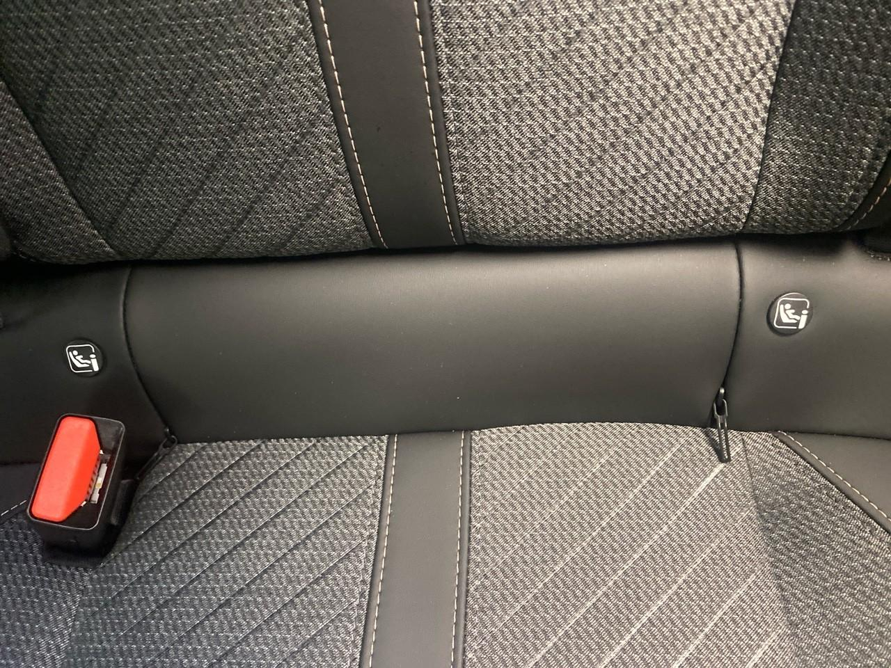 Peugeot 2008 hybrid 136 e-dcs6 allure — photo 22