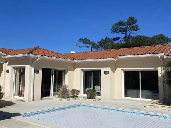 Maison 6 pièces 242 m²