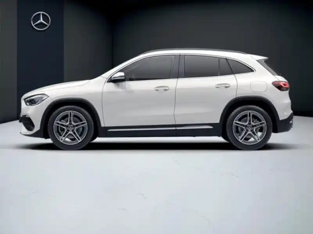 Mercedes Gla 220 d 4matic amg line — photo 2