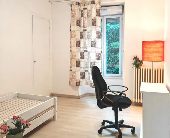 Colocation dans une grande maison à Coulommiers
