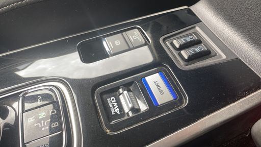 Mitsubishi Outlander 2.4 MIVEC 208 Hybrid  4WD BVA6 - Buisness – 2020 – 90175 km – Hybride rechargeable – Boîte Automatique — photo 4