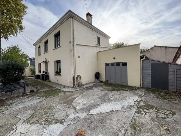 'Claudine' Maison 4 chambres - jardin et garage