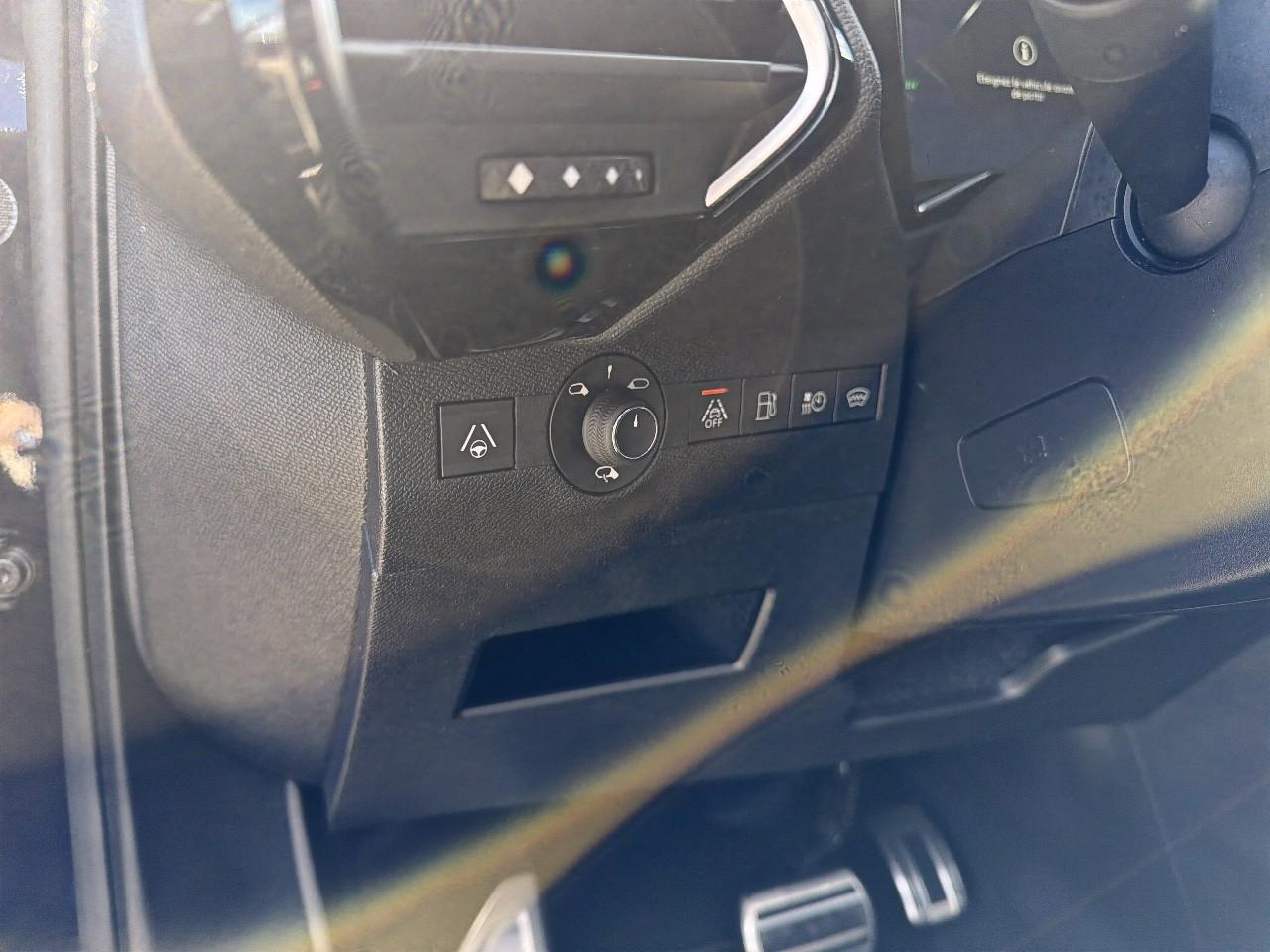 Ds Ds 7 crossback hybride e-tense 300 eat8 4x4 rivoli — photo 12