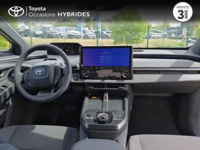Toyota C-Hr + 224ch 77kwh design grande autonomie — photo 23