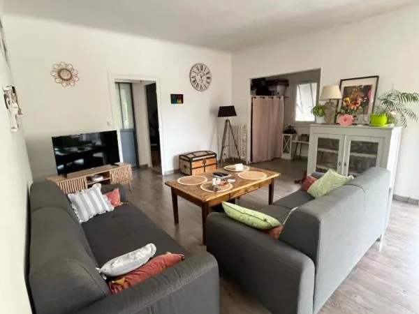 Maison Sanilhac 100 m2 avec jardin