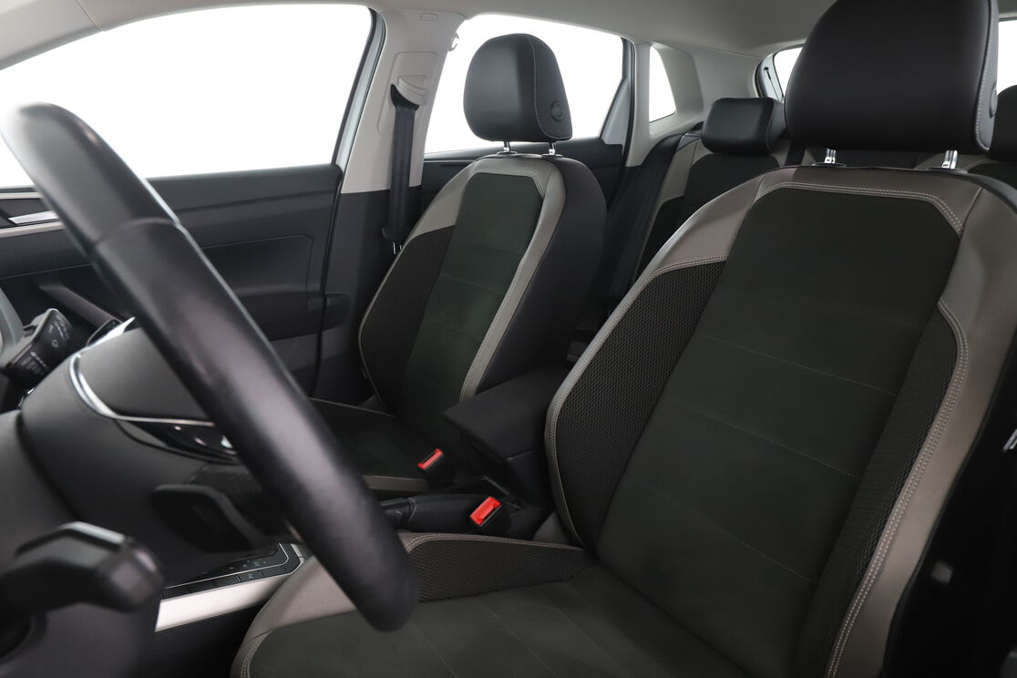 Volkswagen Polo 1.0 TSI Carat DSG7 — photo 9