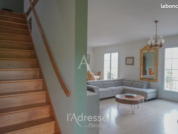 Propriété 11 pièces 265 m²