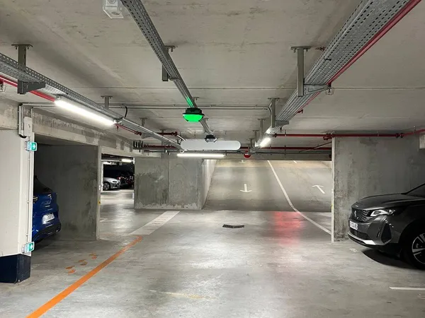 Parking 12 m²