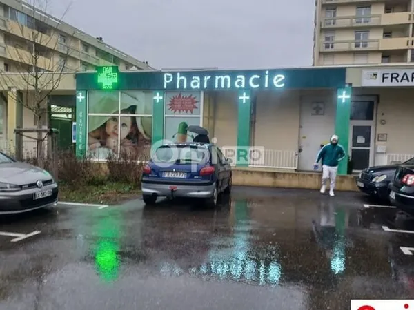 Local commercial 130 m²