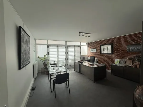 Bureaux 109 m²