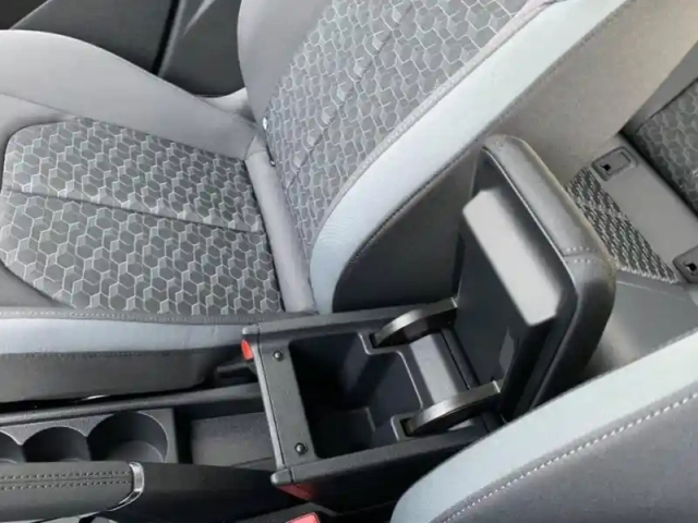 Audi A1 sportback 30 tfsi 116ch design s tronic 7 — photo 9