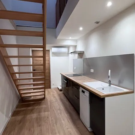 Appartement T3 de 70 m² en centre-ville de Réalmont