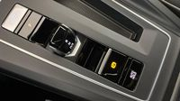 Volkswagen Golf 1.5 eTSI OPF 150ch R-Line DSG7 — photo 19