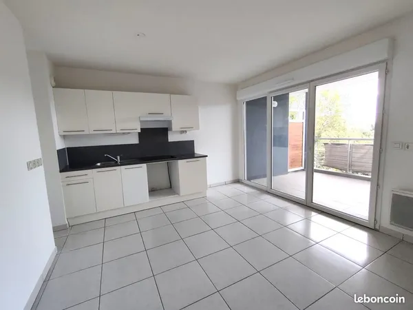 Appartement T2 + parking sécurisé
