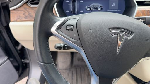 Tesla Model S AWD 100 kWh Dual Motor - Long Range – 2018 – 85187 km – Électrique – Boîte Automatique — photo 17