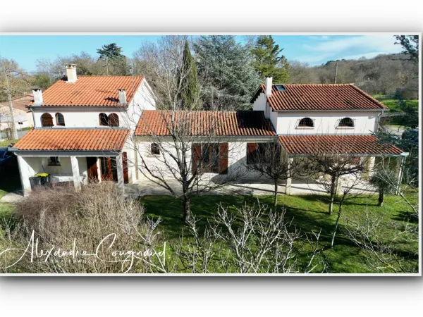 Maison 8 pièces 208 m²