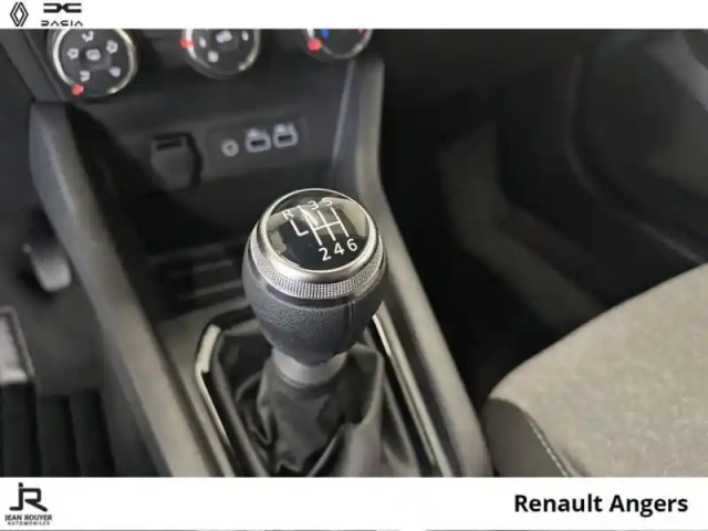 Renault Clio 1.0 tce 90ch evolution - 24 — photo 6