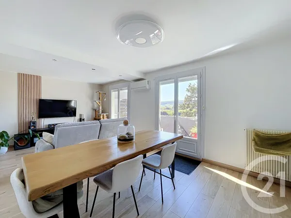 Appartement 4 pièces 76 m²