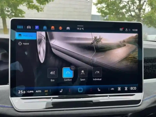 Volkswagen Passat 1.5 ehybrid 272 dsg6 — photo 8