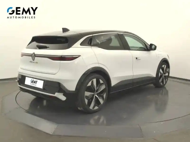 Renault Megane e-tech ev60 220 ch super charge — photo 40