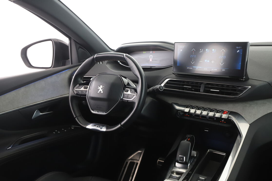 Peugeot 3008 1.5 Blue-HDi GT EAT8 — photo 12