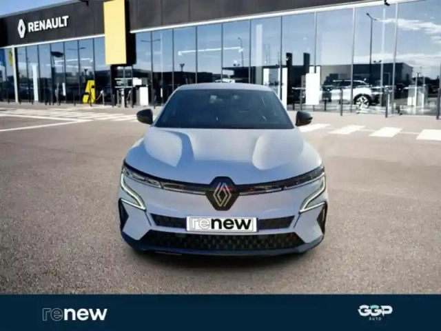 Renault Megane e-tech electric ev60 220ch techno super charge -b — photo 4