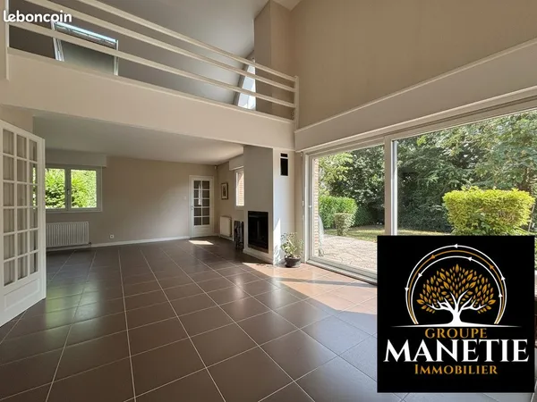 Maison 7 pièces 210 m²