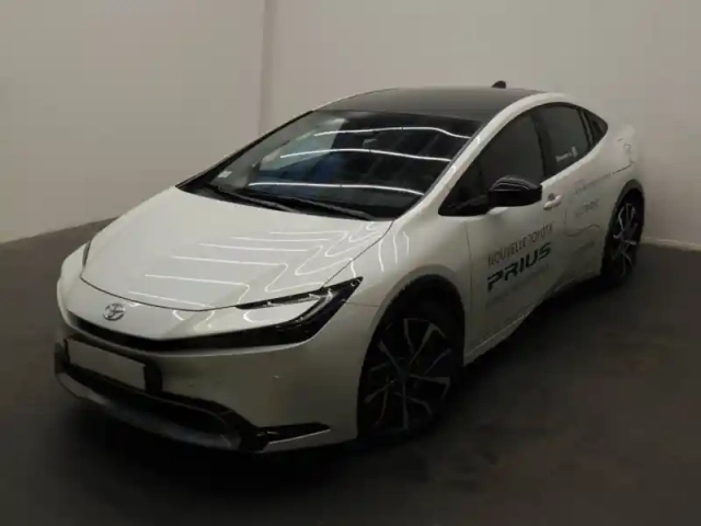 Toyota Prius hybride rechargeable 223ch design phev 2.0l — photo 2
