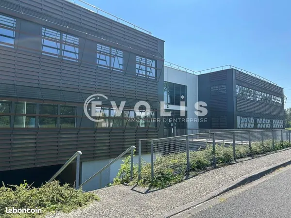Bureaux 263 m²
