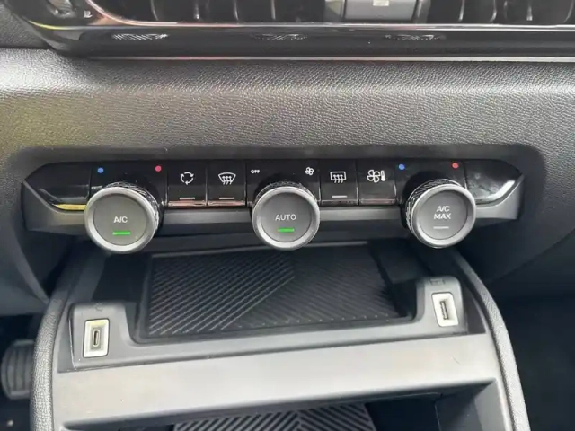 Citroën C4 puretech 100 bvm6 — photo 19