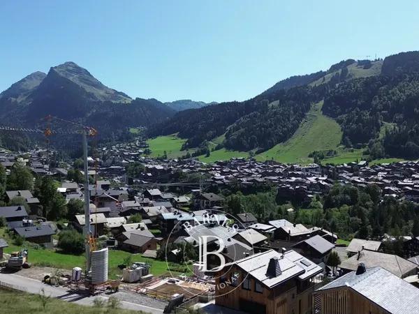 Morzine - Terrain constructible d'exception de 895 m² dans un environnement prestigieux