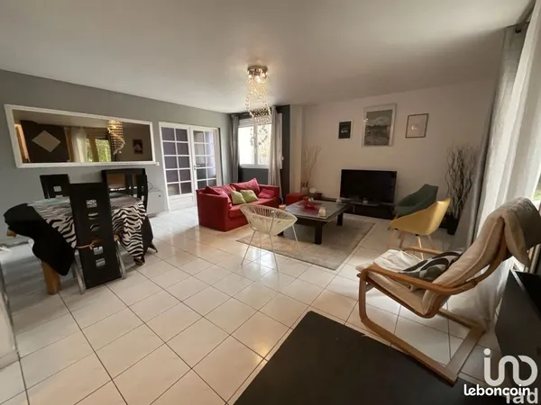 Appartement en RDJ avec jardin privatif Appartement en rez-de-jardin de 88 m² avec jardin privatif d