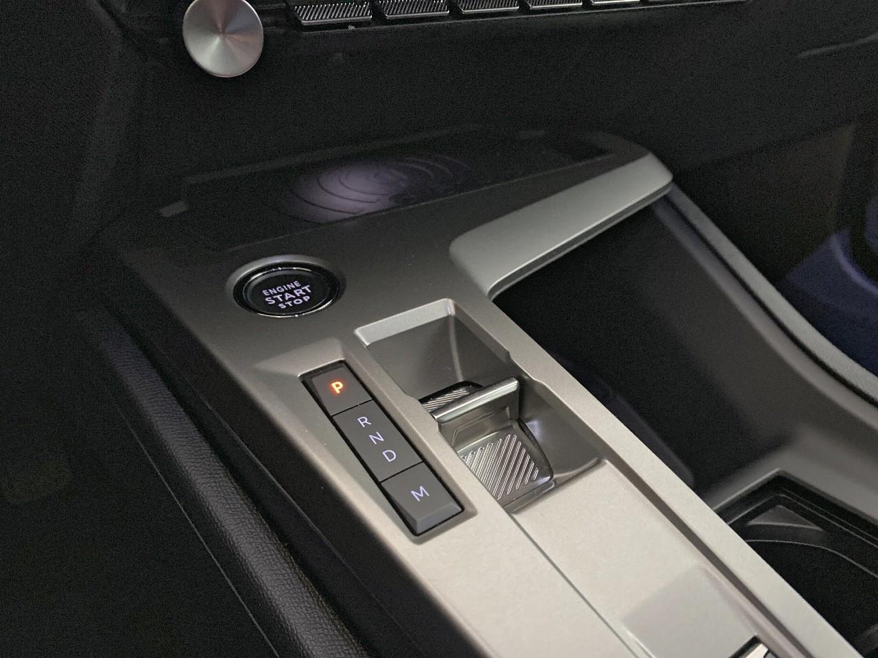 Peugeot 308 sw hybrid 145 e-dcs6 allure — photo 17