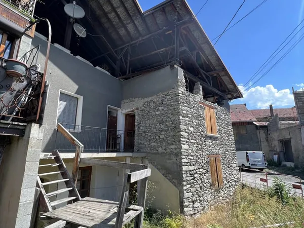 Maison de village à rénover avec fort potentiel La Côte d'