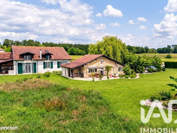 Propriété 11 pièces 453 m²