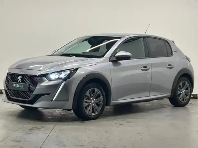 Peugeot 208 e- 136ch style