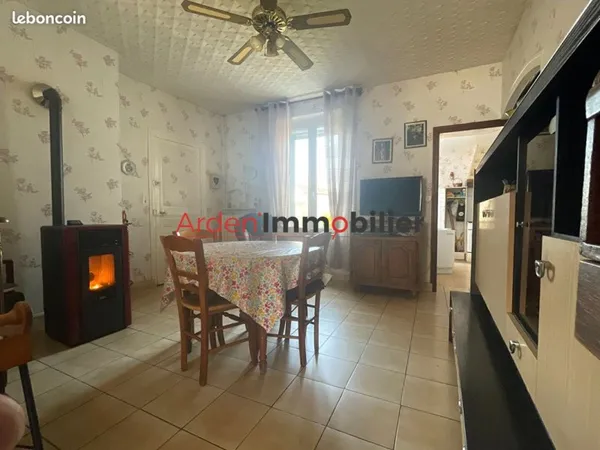 Immeuble 12 pièces 266 m²