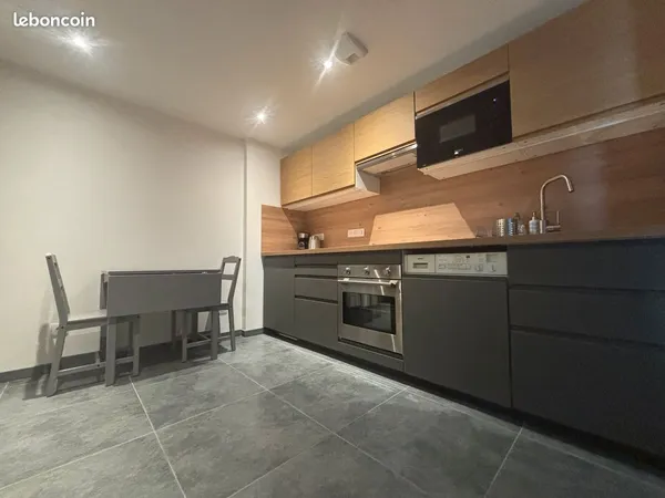 Appartement centre ville proche tram pour 2ideal colocation