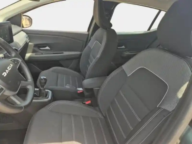 Dacia Sandero 1.0 tce 90ch journey — photo 15