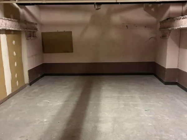 Local stockage 28,7 m2 - Aix en proche proche centre ville sécurisé 24/24