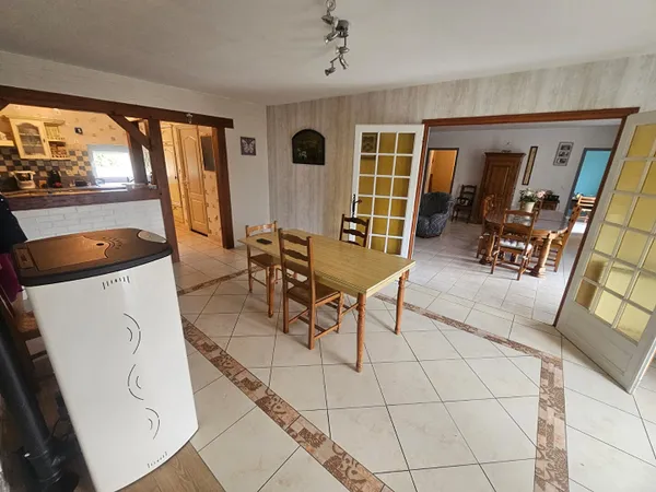 Maison Livre La Touche 6 pièce(s) 150 m2