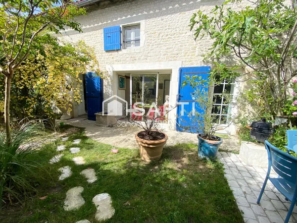 Proche centre ville de Matha