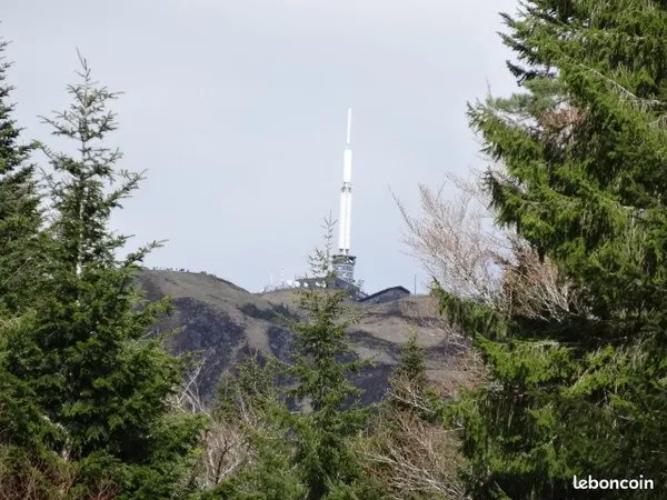 Terrain 683 m² Ceyssat